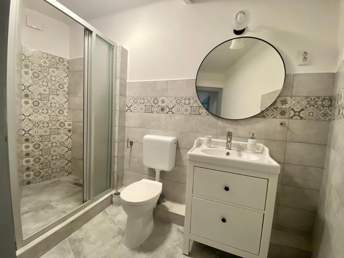 Pacsirta Apartman Grand Eger Esterno foto
