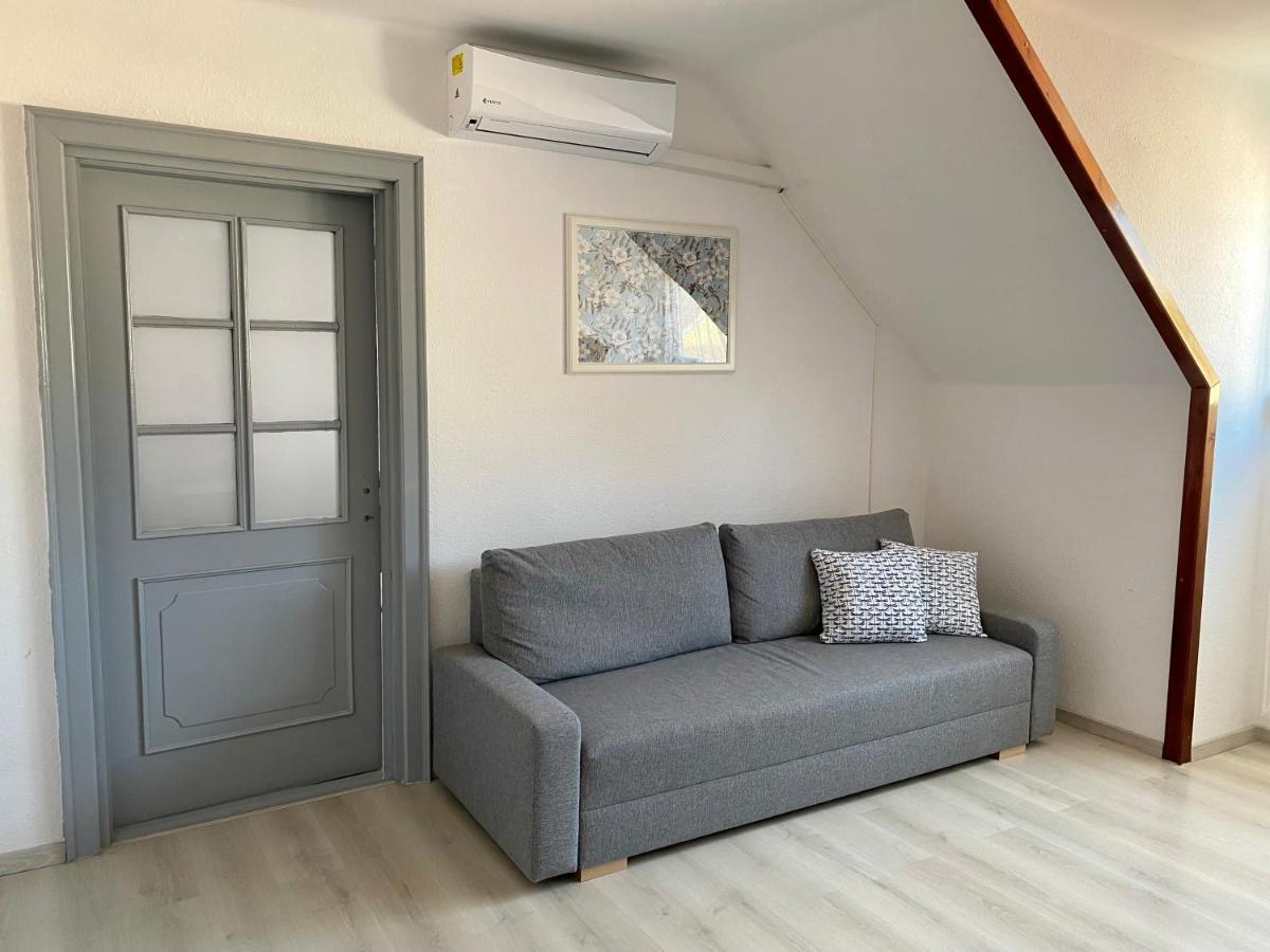 Pacsirta Apartman Grand Eger Esterno foto