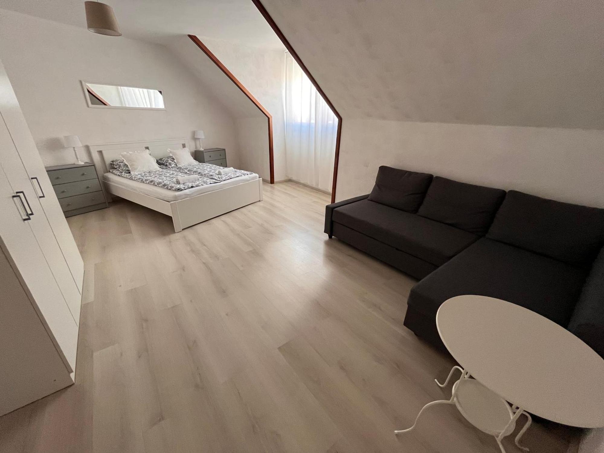 Pacsirta Apartman Grand Eger Esterno foto