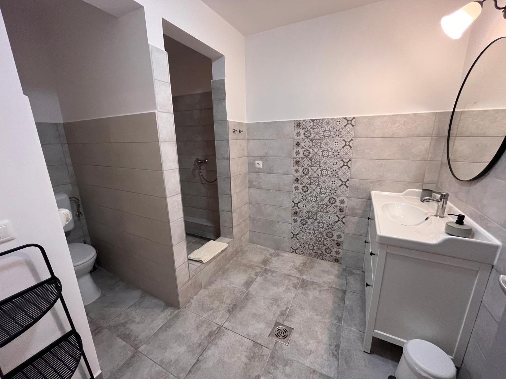 Pacsirta Apartman Grand Eger Esterno foto